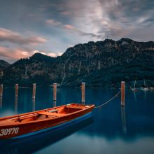 Frozen_sunset_on_the_lake_by_Manuel_Arslanyan